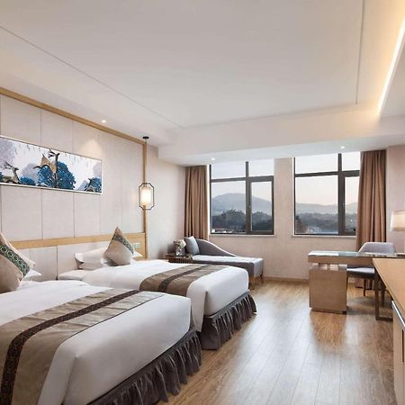 Ramada Plaza By Wyndham Enshi Hotel Luaran gambar