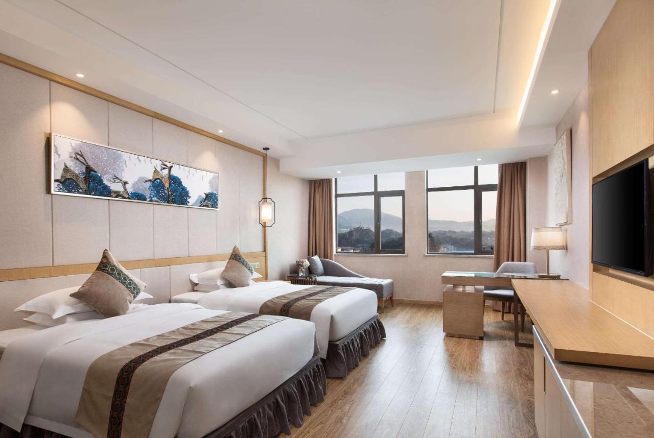 Ramada Plaza By Wyndham Enshi Hotel Luaran gambar