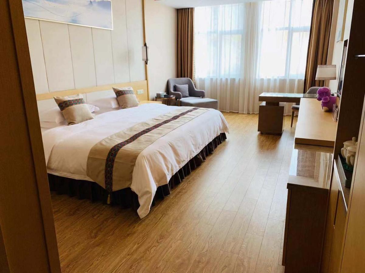 Ramada Plaza By Wyndham Enshi Hotel Luaran gambar
