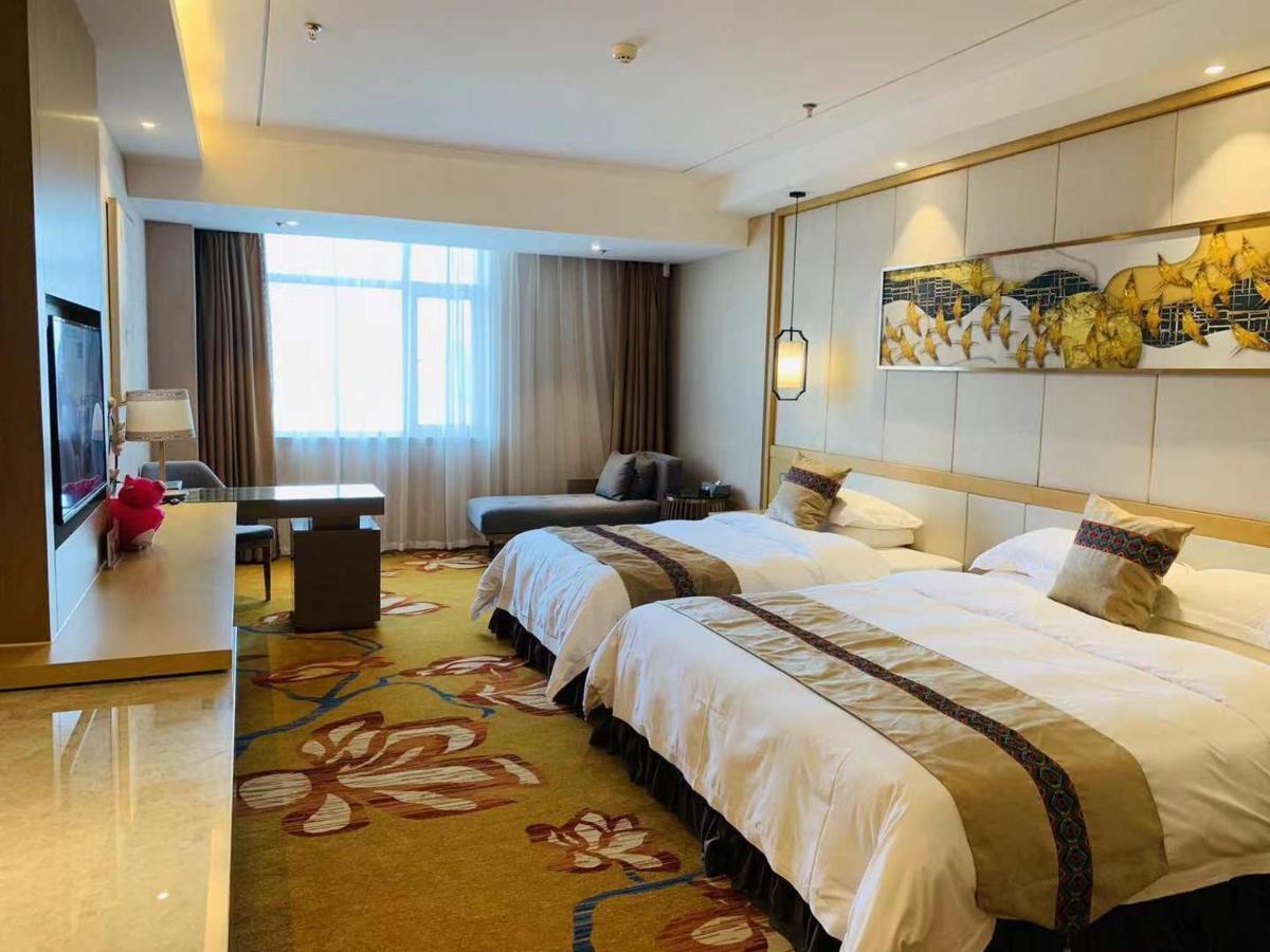 Ramada Plaza By Wyndham Enshi Hotel Luaran gambar