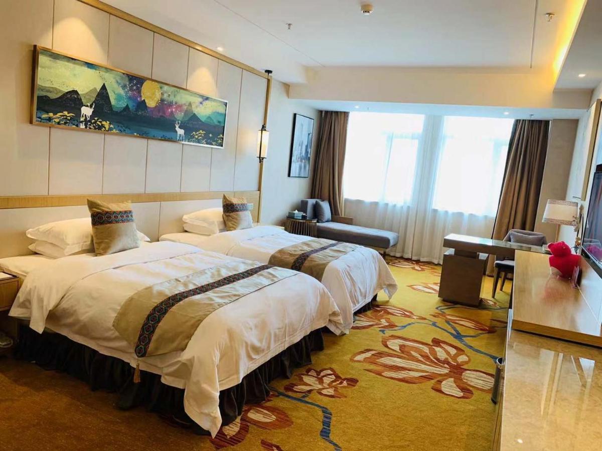 Ramada Plaza By Wyndham Enshi Hotel Luaran gambar