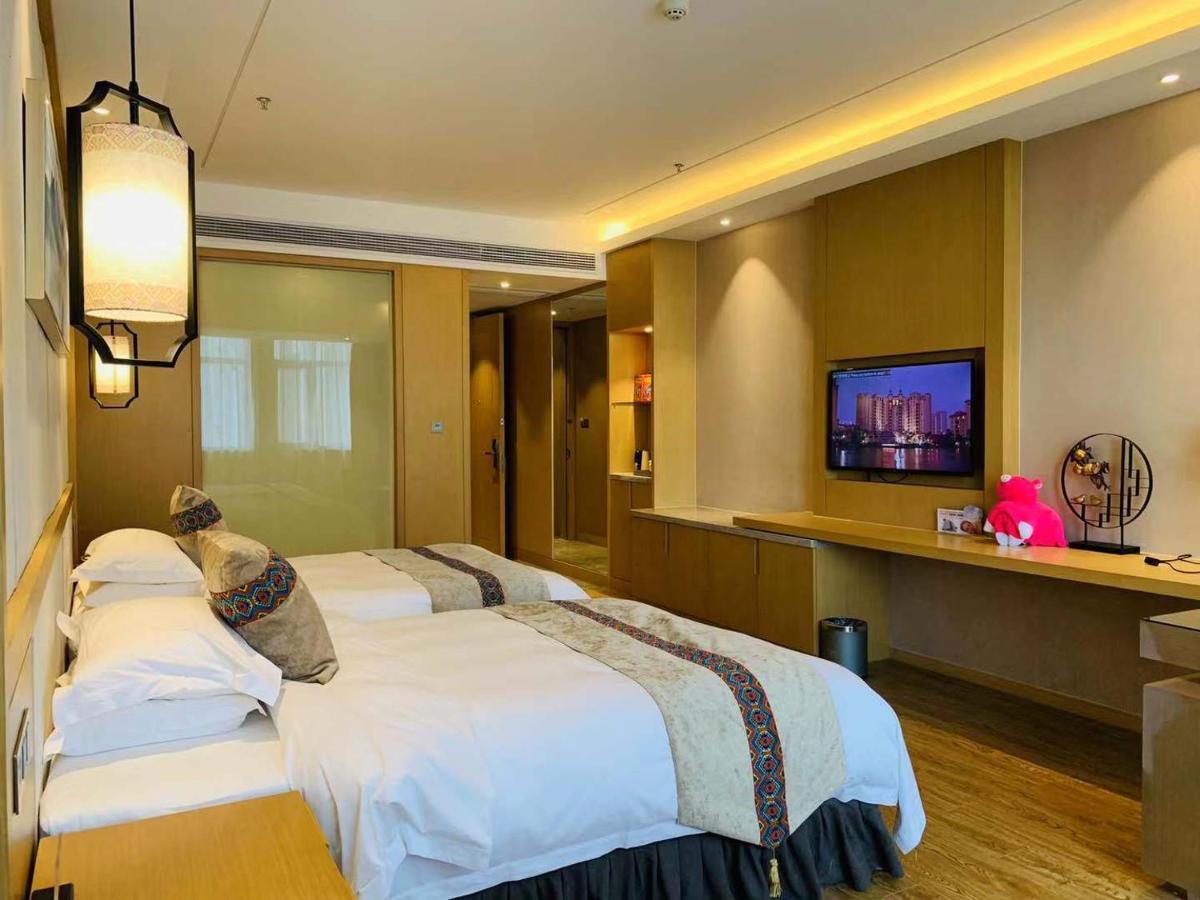 Ramada Plaza By Wyndham Enshi Hotel Luaran gambar