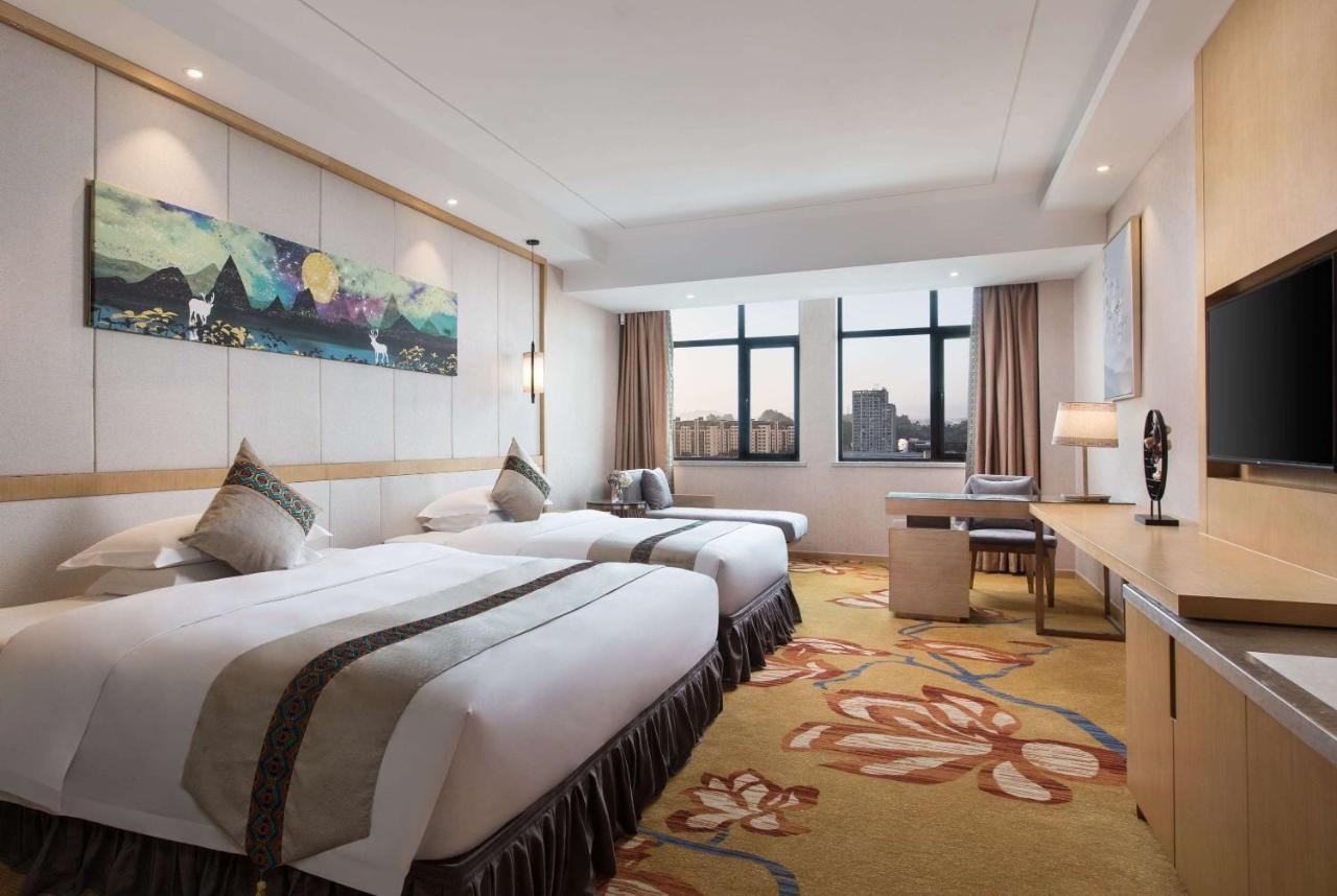 Ramada Plaza By Wyndham Enshi Hotel Luaran gambar