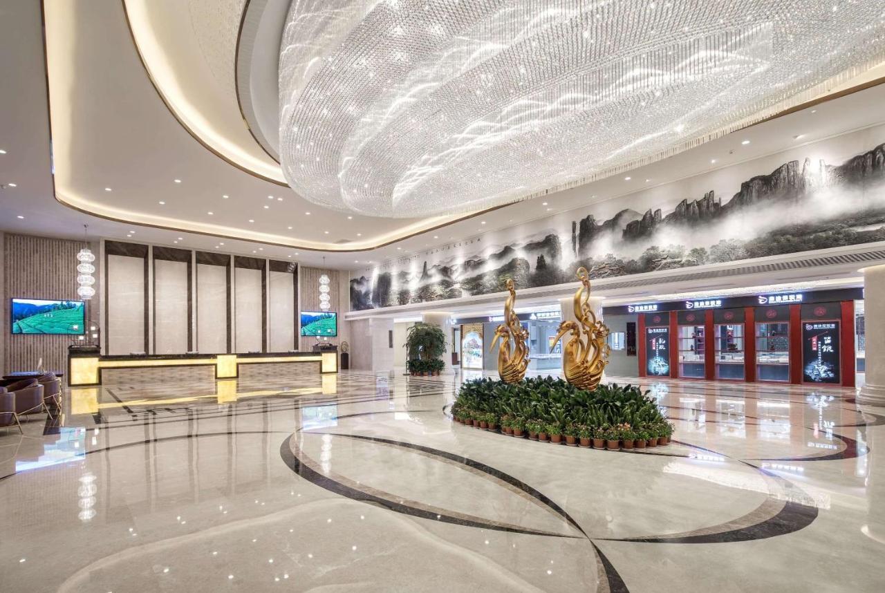 Ramada Plaza By Wyndham Enshi Hotel Luaran gambar